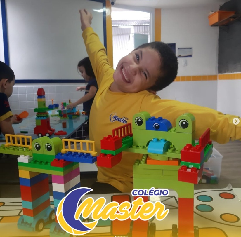 Programa Bilíngue PES - Colégio Master